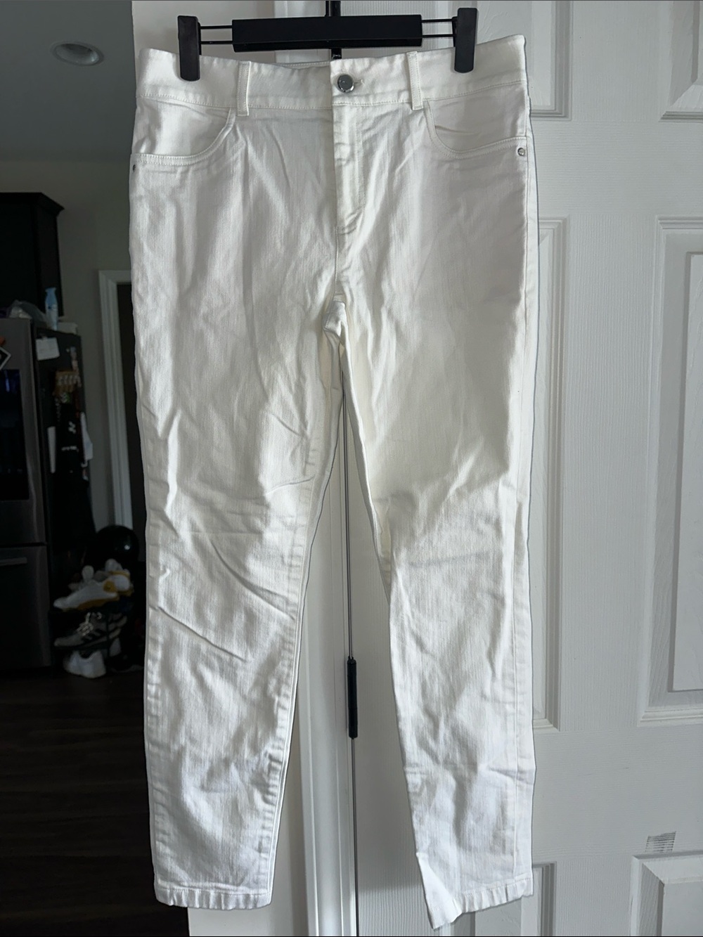 Women’s White Skinny Jeans - Sleek Slim Fit